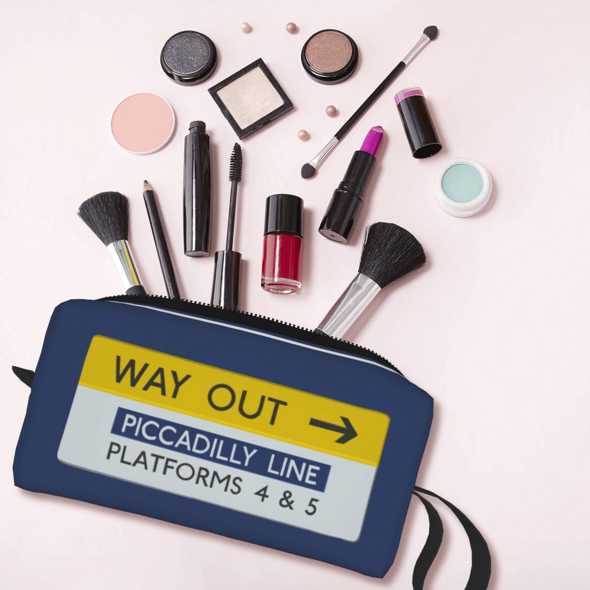 Londra Metro Çıkış Yolu İşaret - Beauty Makeup London incelemesi ve fiyatı